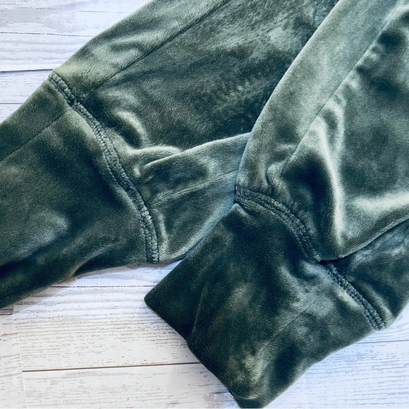 😍Aerie Offline Olive Green Velour sweats pants 😍 - Picture 7 of 7
